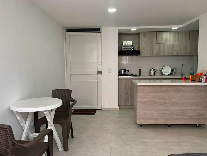 Apartamento de 3 alcobas en venta en Maria Auxiliadora, Sabaneta, 51 m² · foto 3 de 19