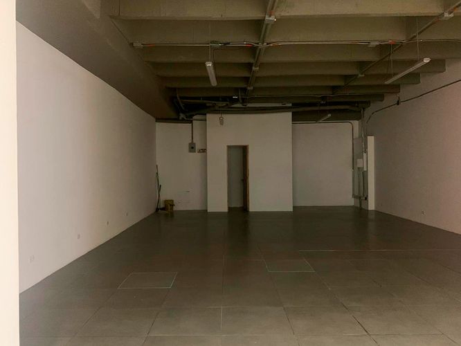 Local en arriendo en El Poblado, Medellín, 92 m² · foto 2 de 4
