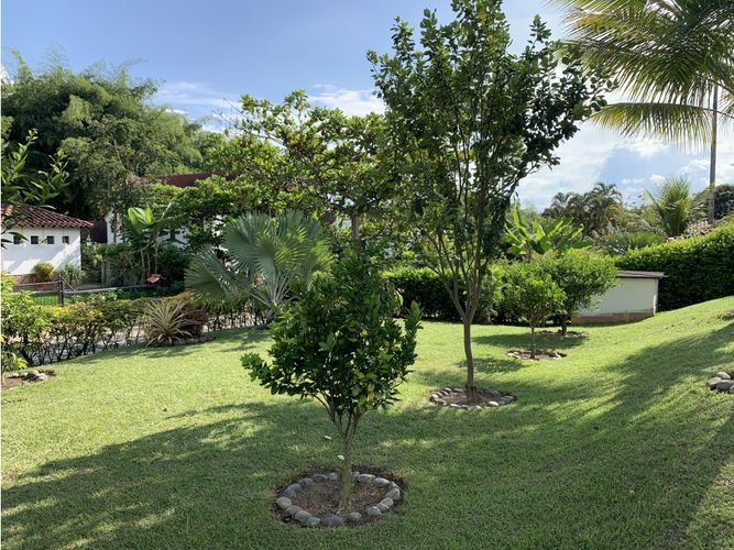 Casa de 4 alcobas en venta en Armenia, 330 m² · foto 6 de 24