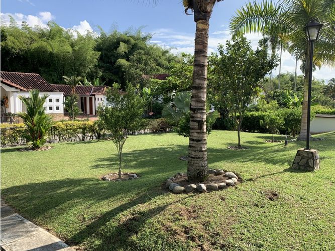 Casa de 4 alcobas en venta en Armenia, 330 m² · foto 8 de 24