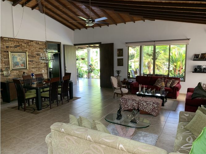Casa de 4 alcobas en venta en Armenia, 330 m² · foto 14 de 24