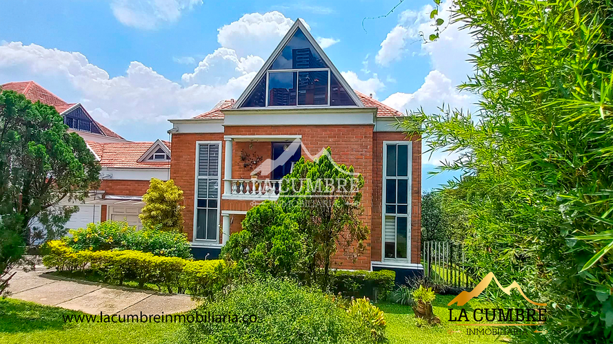 Casa de 4 alcobas en venta en Vía Las Palmas, Medellín, 320 m² · foto 2 de 20