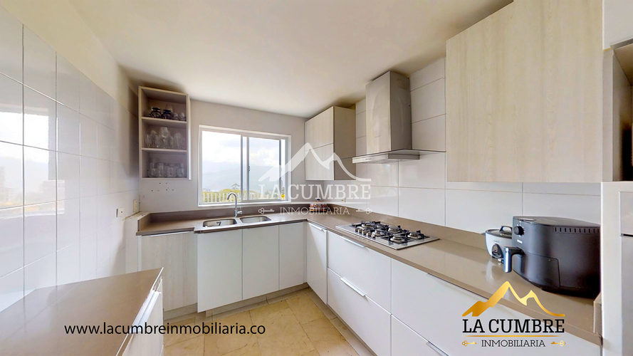 Casa de 4 alcobas en venta en Vía Las Palmas, Medellín, 320 m² · foto 9 de 20