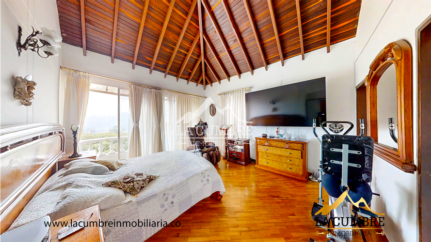 Casa de 4 alcobas en venta en Vía Las Palmas, Medellín, 320 m² · foto 17 de 20