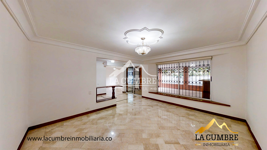 Casa de 4 alcobas en arriendo en San Lucas, Medellín, 272 m² · foto 3 de 19