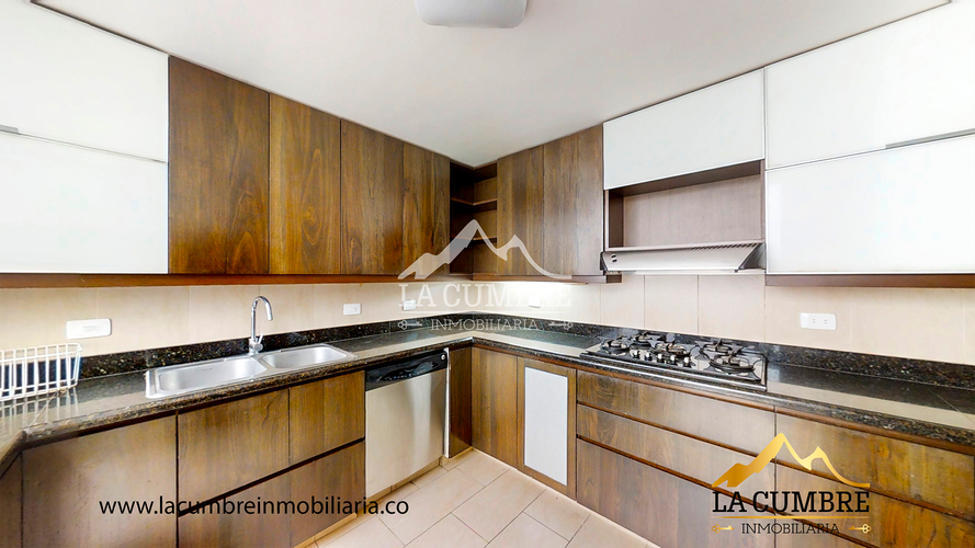 Casa de 4 alcobas en arriendo en San Lucas, Medellín, 272 m² · foto 7 de 19