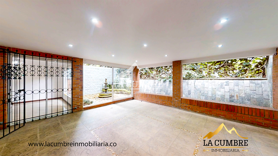 Casa de 4 alcobas en arriendo en San Lucas, Medellín, 272 m² · foto 9 de 19