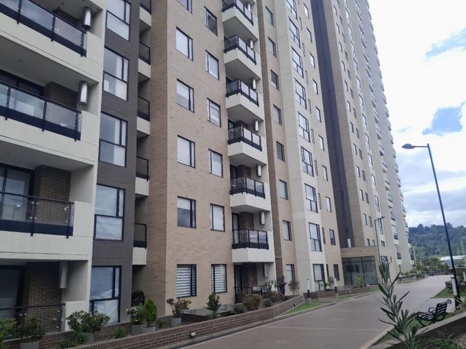 Apartamento de 2 alcobas en venta en San Jose V Sector, Bogotá, 65 m² · foto 3 de 21