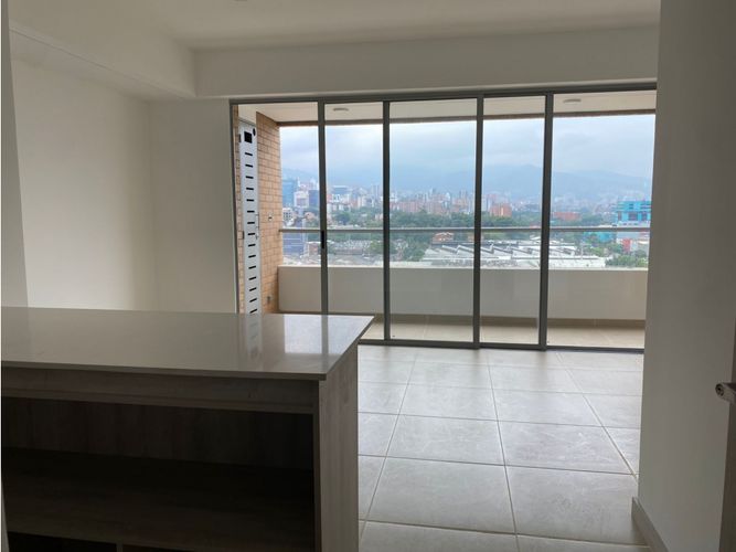 Apartamento de 3 alcobas en venta en Ciudad Del Río, Medellín, 81 m² · foto 2 de 19