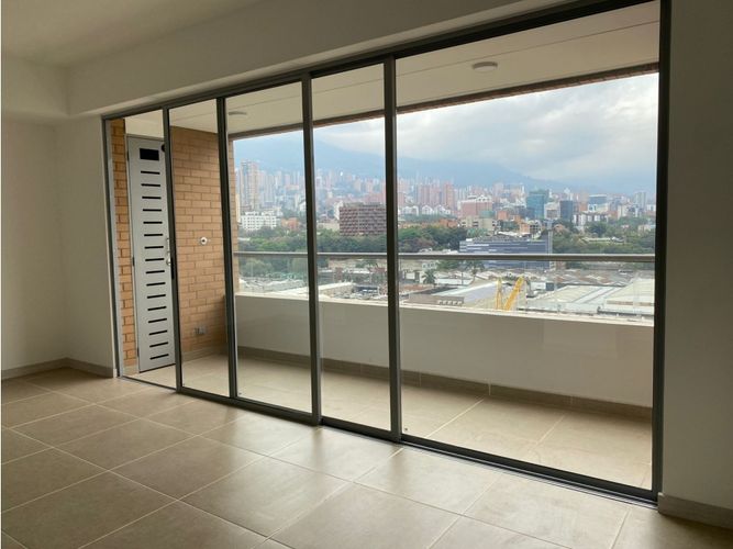 Apartamento de 3 alcobas en venta en Ciudad Del Río, Medellín, 81 m² · foto 3 de 19