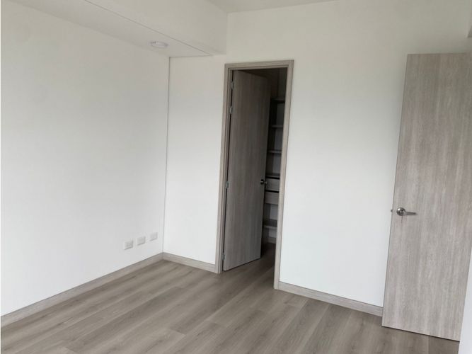 Apartamento de 3 alcobas en venta en Ciudad Del Río, Medellín, 81 m² · foto 10 de 19