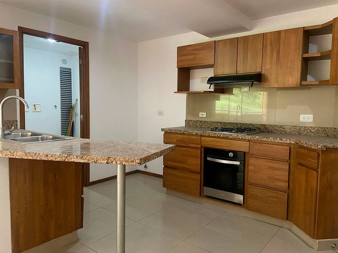 Apartamento de 3 alcobas en arriendo en Vegas De La Doctora, Sabaneta, 111 m² · foto 8 de 20