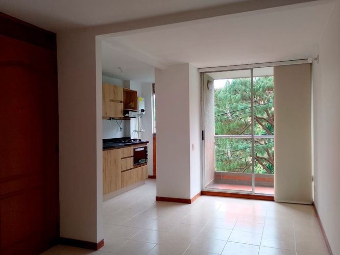 Apartamento de 3 alcobas en arriendo en El Poblado, Medellín, 62 m² · foto 2 de 15