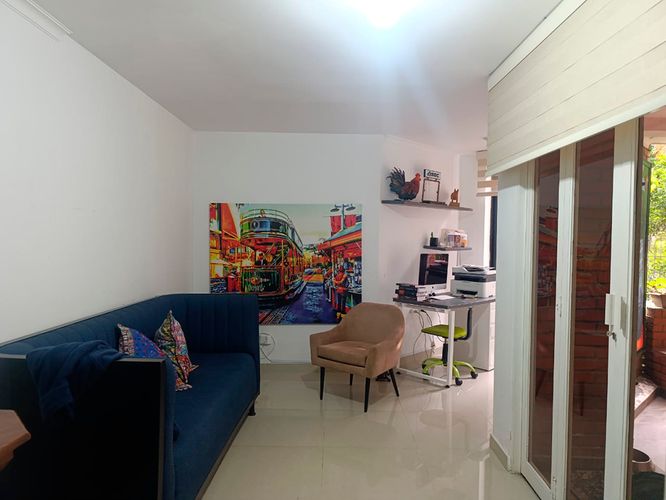 Casa de 3 alcobas en venta en El Poblado, Medellín, 260 m² · foto 2 de 20