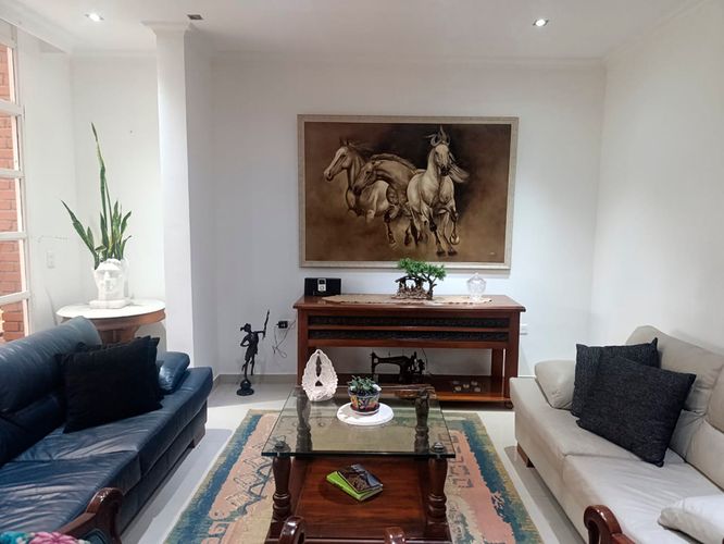 Casa de 3 alcobas en venta en El Poblado, Medellín, 260 m² · foto 3 de 20
