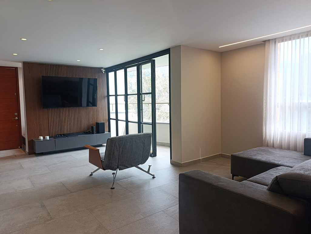Apartamento en venta en El Poblado, Medellín · foto 2 de 20