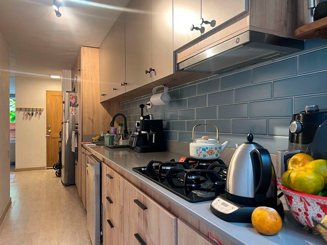Apartamento de 2 alcobas en venta en El Poblado, Medellín, 90 m² · foto 5 de 20