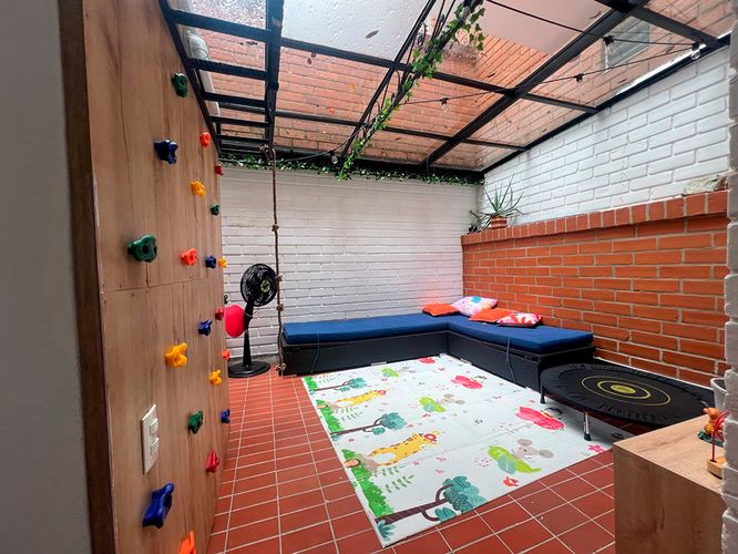 Apartamento de 2 alcobas en venta en El Poblado, Medellín, 90 m² · foto 16 de 20