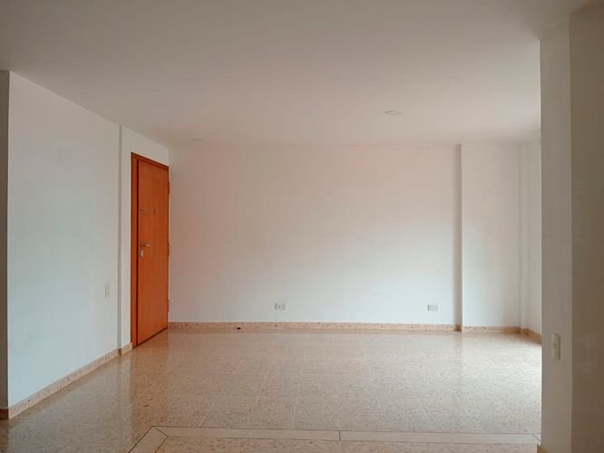 Apartamento de 3 alcobas en arriendo en Laureles, Medellín, 130 m² · foto 3 de 20