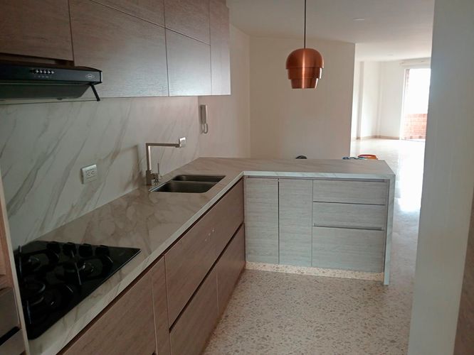 Apartamento de 3 alcobas en arriendo en Laureles, Medellín, 130 m² · foto 9 de 20