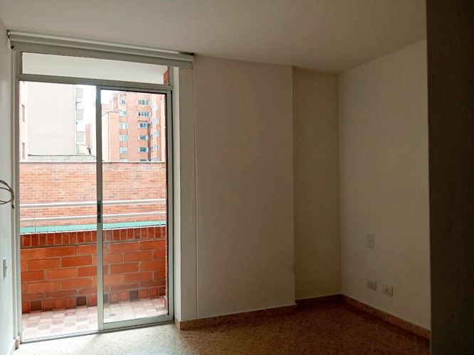Apartamento de 3 alcobas en arriendo en Laureles, Medellín, 130 m² · foto 16 de 20