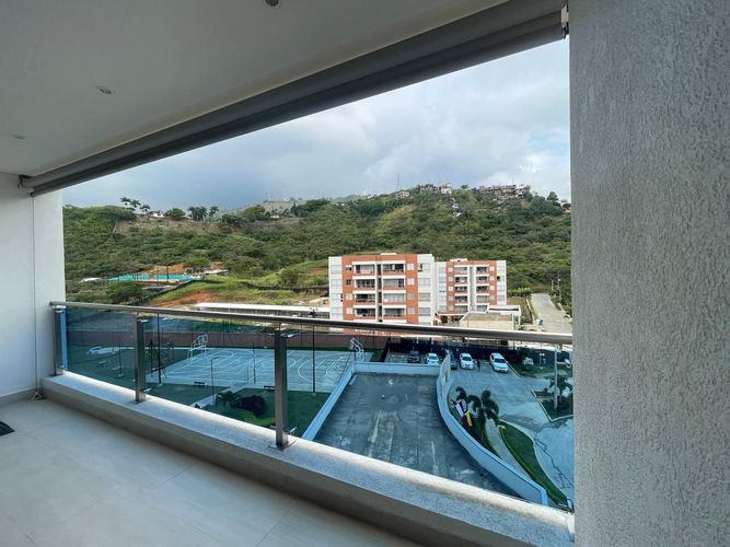 Apartamento de 3 alcobas en venta en Cristales, Cali, 107 m² · foto 7 de 12