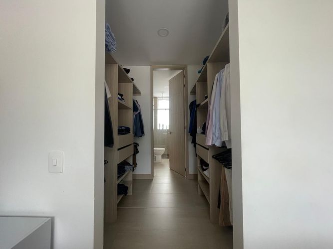 Apartamento de 3 alcobas en venta en Cristales, Cali, 107 m² · foto 10 de 12