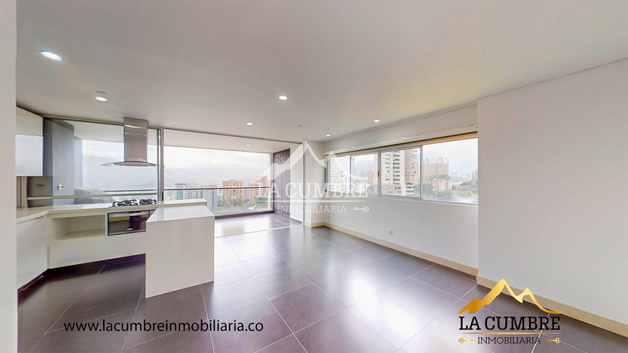 Apartamento de 1 alcoba en arriendo en Los Balsos, Medellín, 90 m² · foto 2 de 15