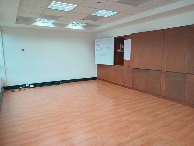 Oficina en arriendo en El Poblado, Medellín, 786 m² · foto 8 de 15