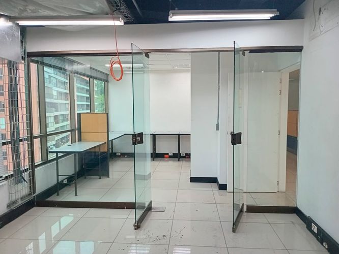 Oficina en arriendo en El Poblado, Medellín, 786 m² · foto 11 de 15