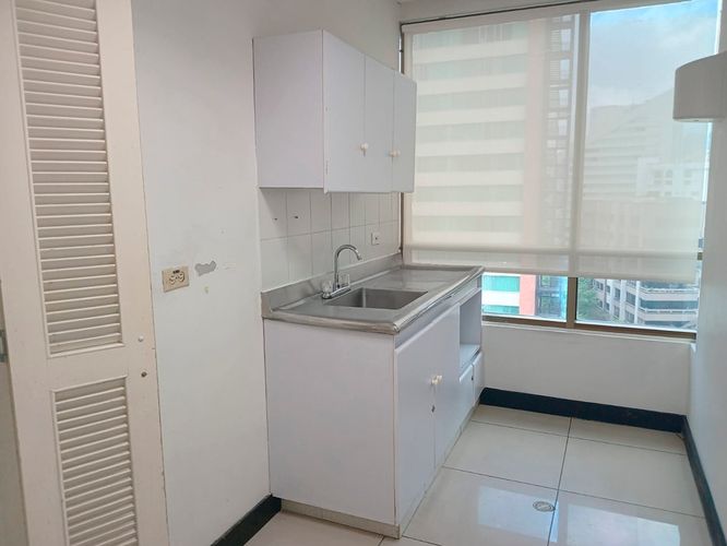 Oficina en arriendo en El Poblado, Medellín, 786 m² · foto 13 de 15