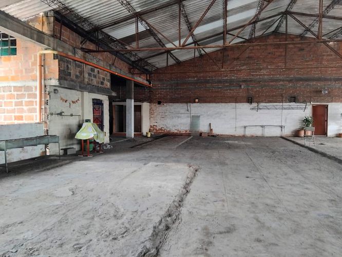 Bodega en arriendo en El Poblado, Medellín, 1300 m² · foto 4 de 12