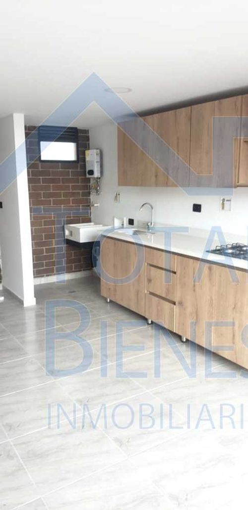 Apartaestudio en venta en Entreamigos, Sabaneta, 40 m² · foto 3 de 17