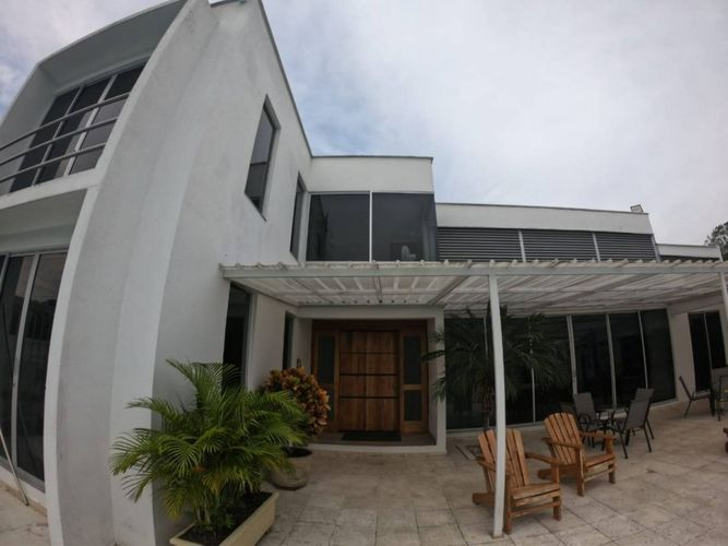Casa de 5 alcobas en venta en Ricaurte, 350 m² · foto 8 de 24