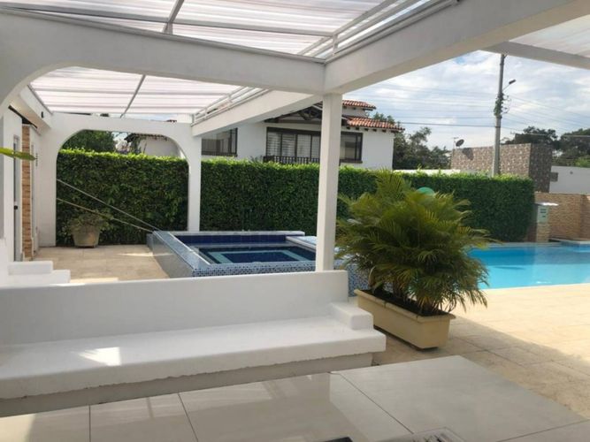 Casa de 5 alcobas en venta en Ricaurte, 350 m² · foto 11 de 24