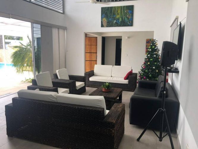 Casa de 5 alcobas en venta en Ricaurte, 350 m² · foto 12 de 24