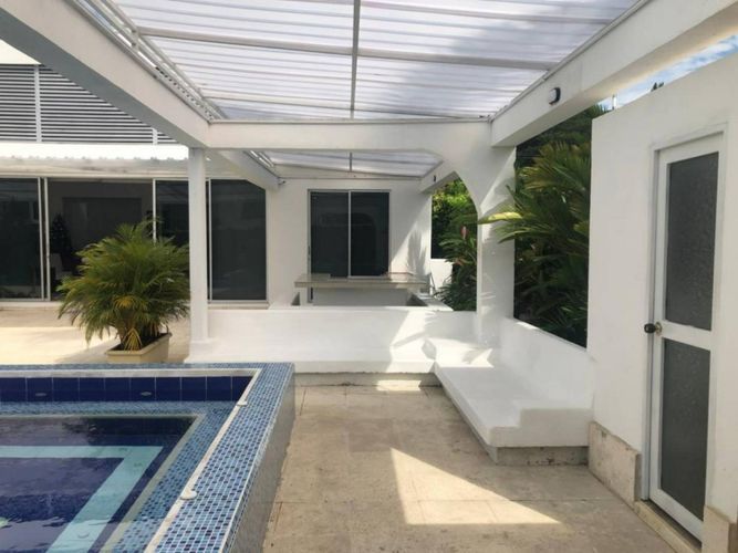 Casa de 5 alcobas en venta en Ricaurte, 350 m² · foto 24 de 24