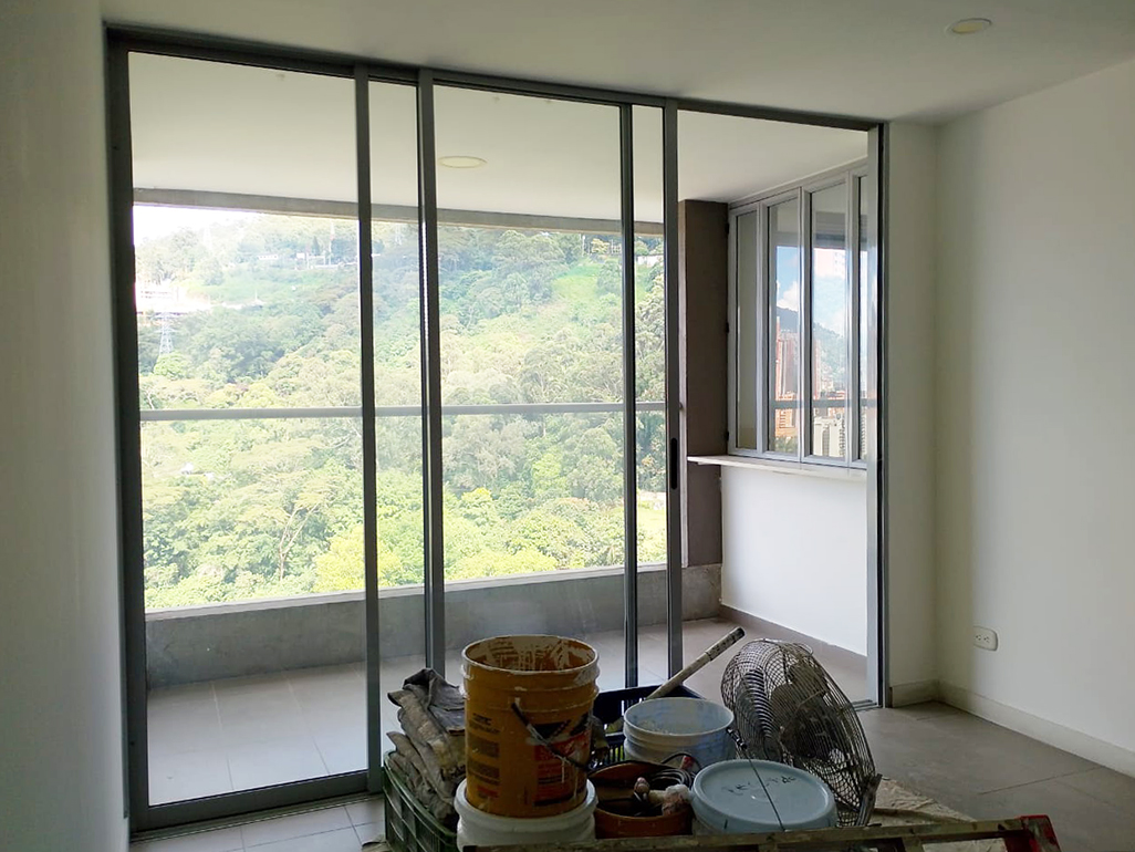 Apartamento en arriendo en El Poblado, Medellín · foto 2 de 14