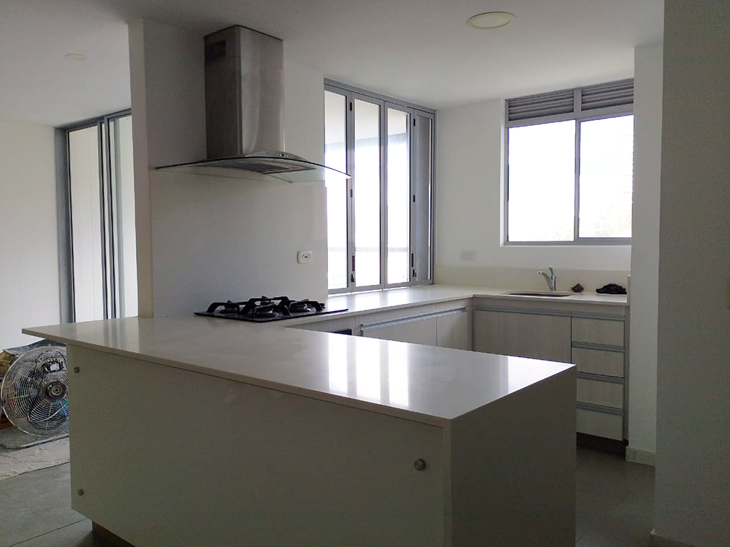 Apartamento en arriendo en El Poblado, Medellín · foto 5 de 14
