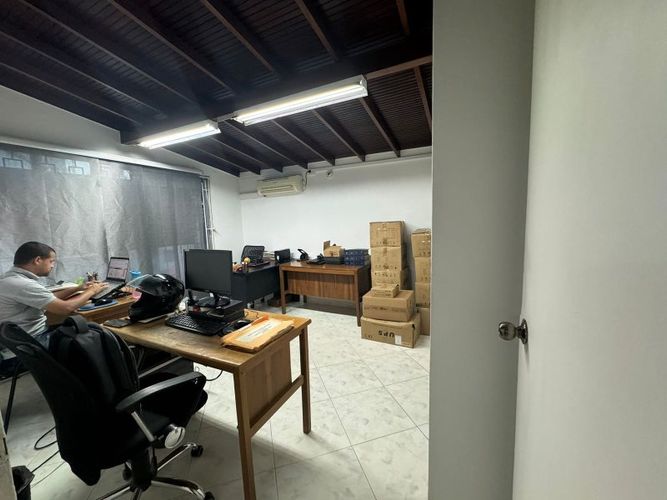 Oficina en arriendo en Suramericana, Medellín, 90 m² · foto 2 de 11