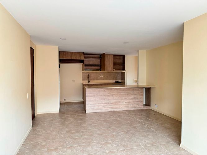 Apartamento de 2 alcobas en arriendo en El Poblado, Medellín, 78 m² · foto 3 de 13