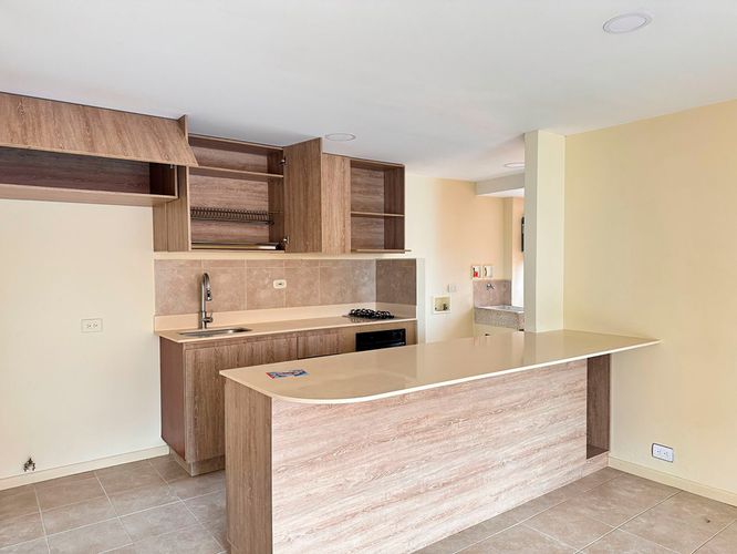 Apartamento de 2 alcobas en arriendo en El Poblado, Medellín, 78 m² · foto 5 de 13