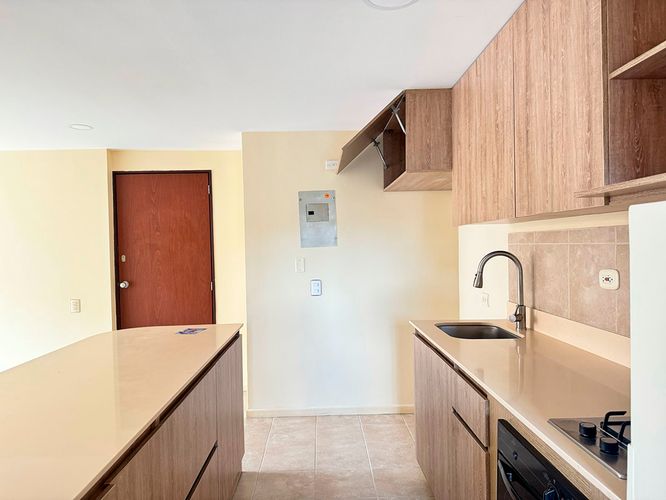 Apartamento de 2 alcobas en arriendo en El Poblado, Medellín, 78 m² · foto 7 de 13