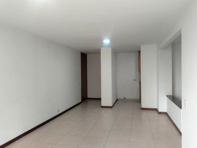 Apartamento de 2 alcobas en arriendo en El Poblado, Medellín, 73 m² · foto 3 de 18