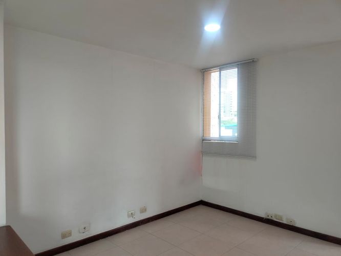 Apartamento de 2 alcobas en arriendo en El Poblado, Medellín, 73 m² · foto 8 de 18