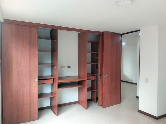 Apartamento de 2 alcobas en arriendo en El Poblado, Medellín, 73 m² · foto 14 de 18