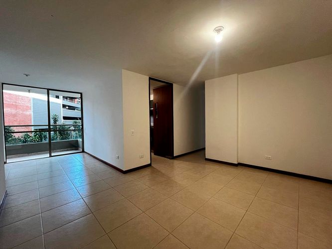 Apartamento de 3 alcobas en arriendo en Camino Verde, Envigado, 95 m² · foto 4 de 18