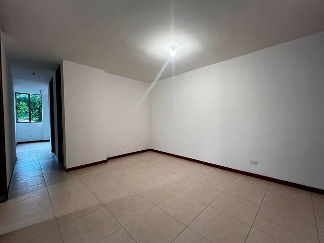 Apartamento de 3 alcobas en arriendo en Camino Verde, Envigado, 95 m² · foto 15 de 18