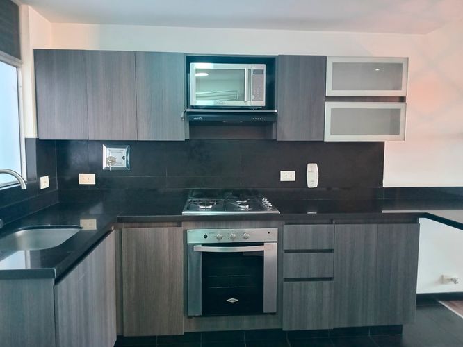 Apartamento de 1 alcoba en arriendo en El Poblado, Medellín, 58 m² · foto 4 de 14
