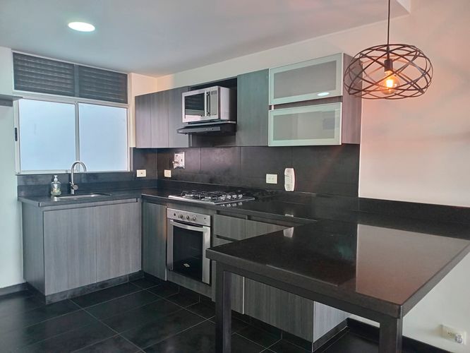 Apartamento de 1 alcoba en arriendo en El Poblado, Medellín, 58 m² · foto 6 de 14